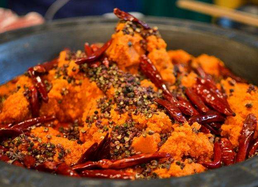 重庆火锅底料红油，味觉的极致麻辣
